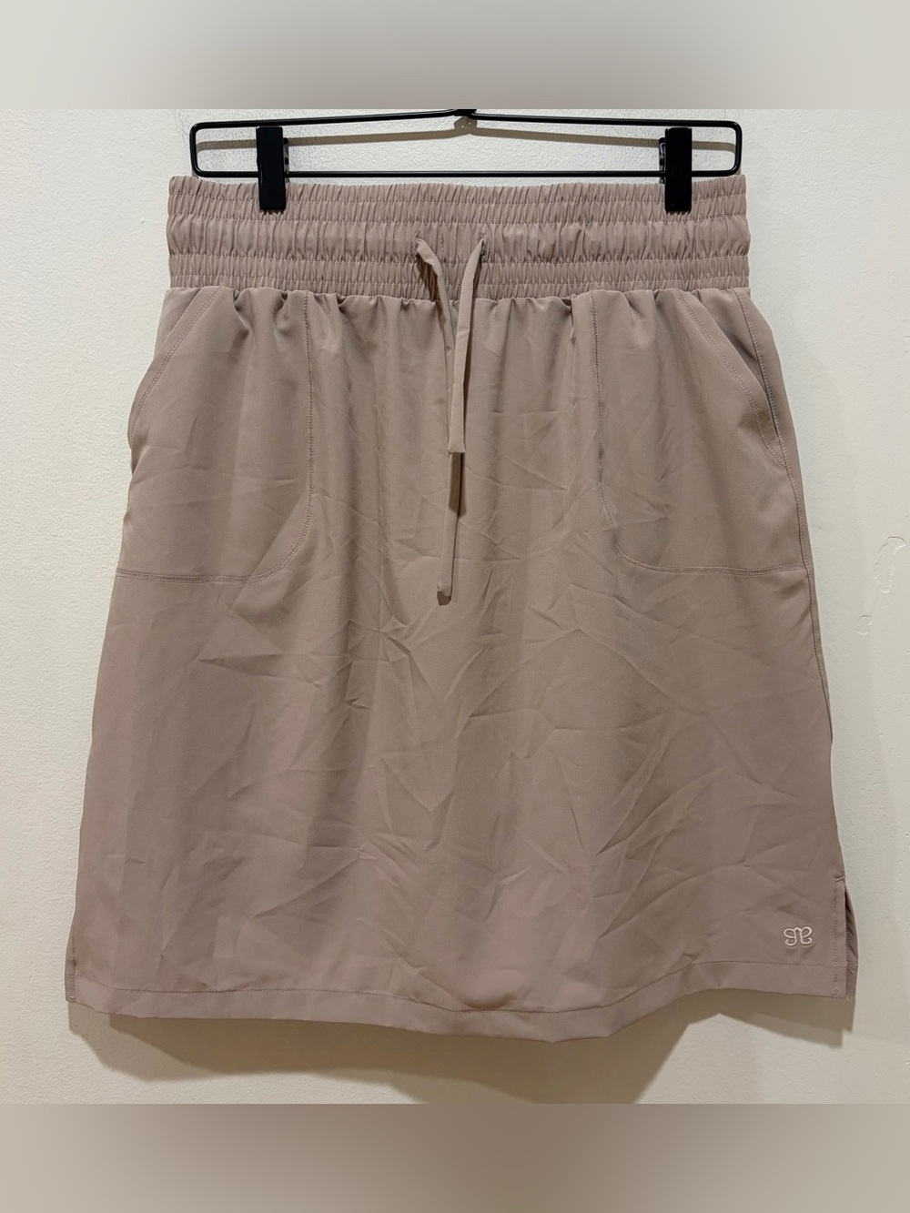 Albion The Away Skirt - Beige Light Tan - Knee Length with Pockets - Size Medium